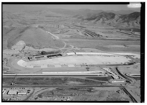  EASTSIDE RESERVOIR, WEST DAM AND FOREBAY CONSTRUCTION LOOKING EAST. - Eastside Reservoir, Diamond & Domenigoni Valleys, southwest of Hemet, Hemet, Riverside County, CA