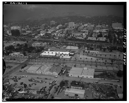  AERIAL VIEW SHOWING REAR OF PACKING HOUSE LOOKING TOWARDS DOWNTOWN RIVERSIDE - National Orange Company Packing House, 3604 Commerce Street, Riverside, Riverside County, CA
