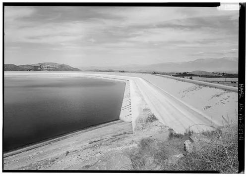  EAST END OF LAKE MATHEWS DYKE, SHOWING LAKE SIDE OF DYKE, LOOKING WEST. - Lake Mathews, East of Route 15, Riverside, Riverside County, CA