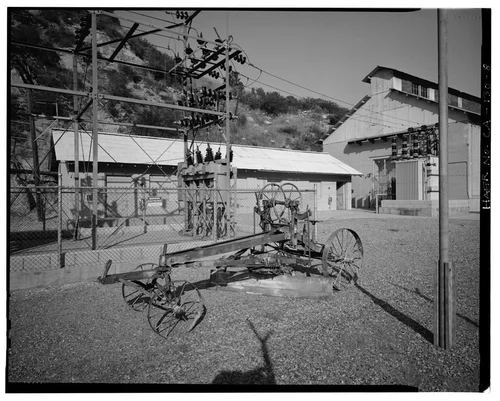  HORSE-DRAWN SCRAPER, SAR-1 YARD. VIEW TO EAST. - Santa Ana River Hydroelectric System, Redlands, San Bernardino County, CA