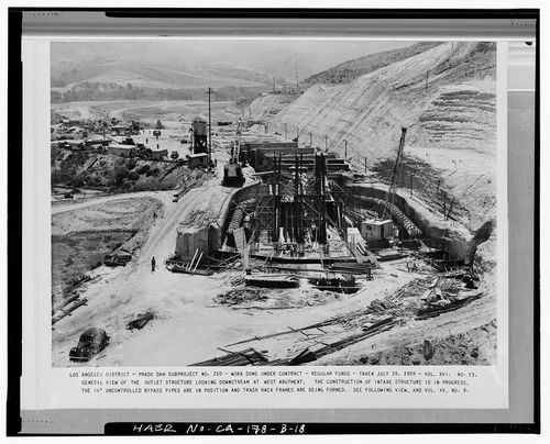  GENERAL VIEW OF THE OUTLET STRUCTURE LOOKING DOWNSTREAM AT WEST ABUTMENT.... Volume XVI, No. 13, July 26, 1939. - Prado Dam, Outlet Works, Santa Ana River near junction of State Highways 71 & 91, Corona, Riverside County, CA