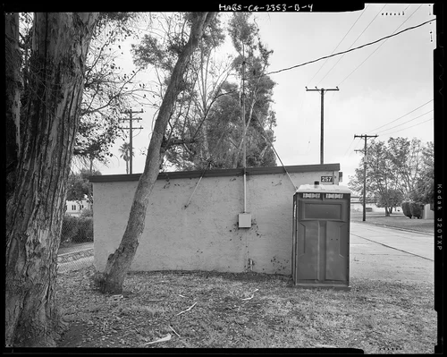 VIEW SHOWING NORTH SIDE OF BUILDING 257, CAMERA FACING SOUTH - March Air Force Base, March Field, Garage, East side of L Street north of X Street, Moreno Valley, Riverside County, CA