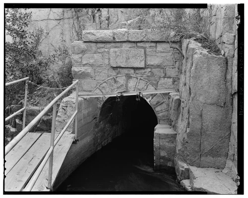  DETAIL, ENTRY PORTAL OF TUNNEL #1. VIEW TO SOUTH. - Santa Ana River Hydroelectric System, Flume & Tunnel below Fish Screen, Redlands, San Bernardino County, CA