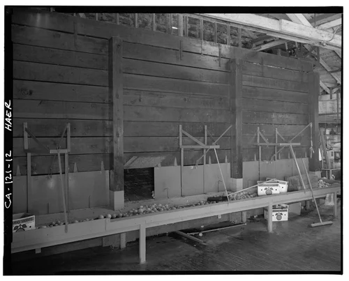 INTERIOR VIEW SHOWING BINS FOR JUICE ORANGES - National Orange Company Packing House, 3604 Commerce Street, Riverside, Riverside County, CA