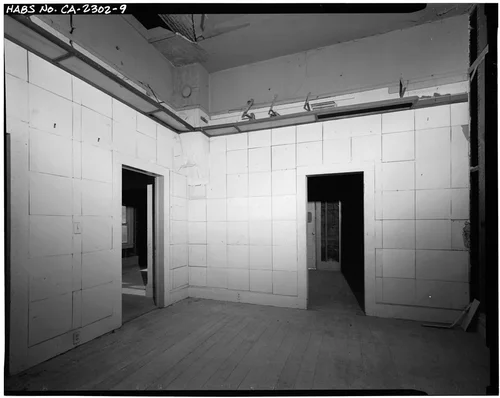  INTERIOR VIEW OF SOUTHWEST ROOM, LOOKING NORTHEAST - First Christian Church Parsonage, 3575 Vine Street, Riverside, Riverside County, CA