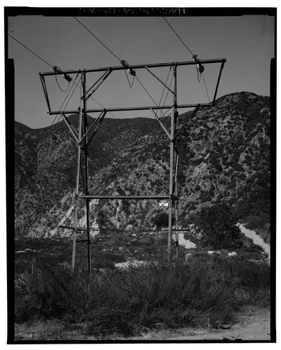 METAL TRANSMISSION TOWER JUST WEST OF SAR-1. VIEW TO WEST. - Santa Ana River Hydroelectric System, Transmission Lines, Redlands, San Bernardino County, CA