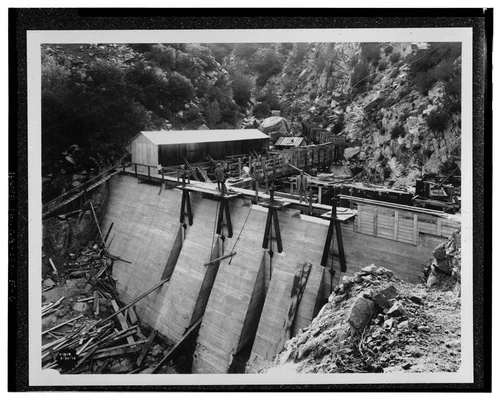  SANDBOX AT BREAKNECK CREEK UNDER CONSTRUCTION. SCE negative no. 1910, May 20, 1913. Photograph by G. Haven Bishop. - Santa Ana River Hydroelectric System, Sandbox at Breakneck Creek, Redlands, San Bernardino County, CA