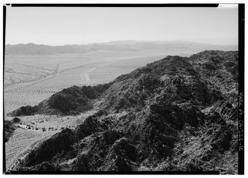  EAST OF EAGLE, MOUNTAIN AND AQUEDUCT. - Colorado River Aqueduct, From Colorado River to Lake Mathews, Parker Dam, San Bernardino County, CA