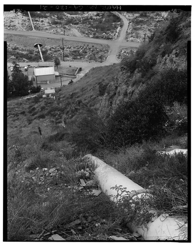  LOOKING WEST-SOUTHWEST DOWN PENSTOCK FROM SAR-3 FOREBAY. - Santa Ana River Hydroelectric System, Redlands, San Bernardino County, CA