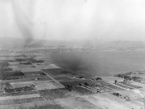 Lake Elsinore, panorama
