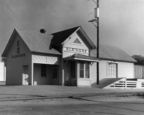 Santa Fe Station, Lake Elsinore