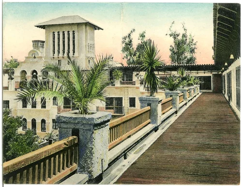 Souvenir Mail Beach, Gleenwood Hotel