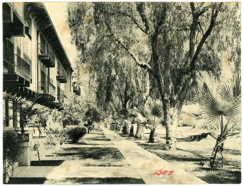 Glenwood Hotel sidewalk