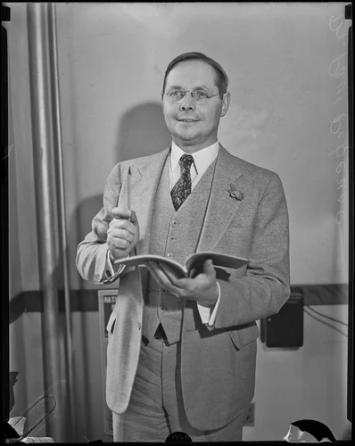 Dr. Paul Popenoe speaks in support of the practice of eugenics, Riverside, 1931
