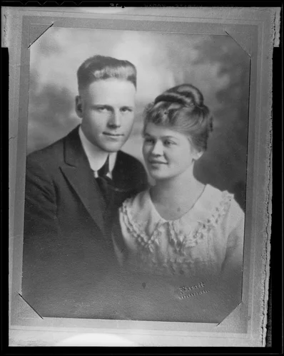 Dr. George C. Bergman and his wife Gertrude Nelson Bergman, Redlands, Calif., 1936 (copy photo)