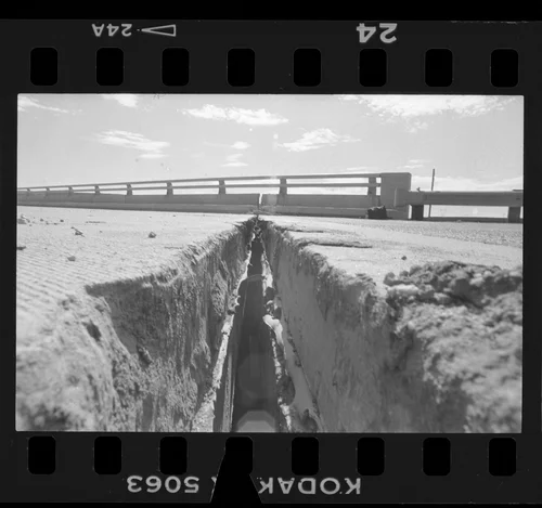 Earthquake damage, 5-inch crack on California Route 111 overpass, Palm Springs (vicinity), 1986