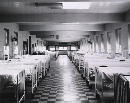 U.S. Naval Hospital, Corona, CA: Medical ward