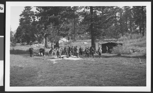 San Antonio Hiking Club in Tahquitz Valley, May 30, 1921
