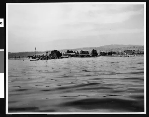 View of houses along Date Palm Beach from the Salton Sea, ca.1903