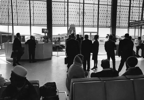 Waiting room, Ontario Airport