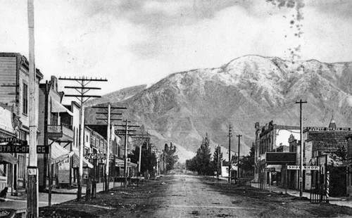 2nd Avenue, Upland
