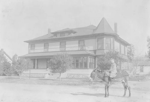 Hotel Algonquin, Upland