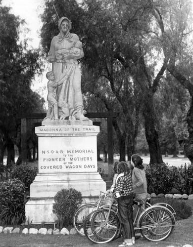 'Madonna of the Trail' Memorial