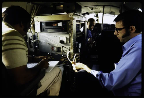 DR. LEO ZAFONTE, ASSISTANT RESEARCH CHEMIST, AND H. GLORIA NASA TECHNICIAN, WITH PILOT GARY BRADBURN IN SMOG RESEARCH PLANE