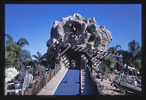 Gold mine Castle Amusement Park golf, Riverside, California
