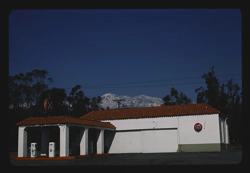 Union 76, Cucamonga, California